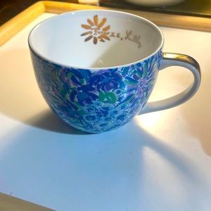 Lilly Pulitzer coffee or soup mug. Gold handle, beautiful meadow flowers.
